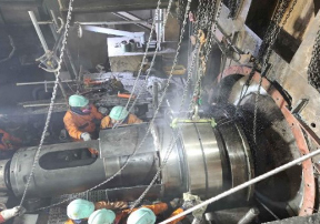 전로 반부하 Support Bearing 교환작업 사진2